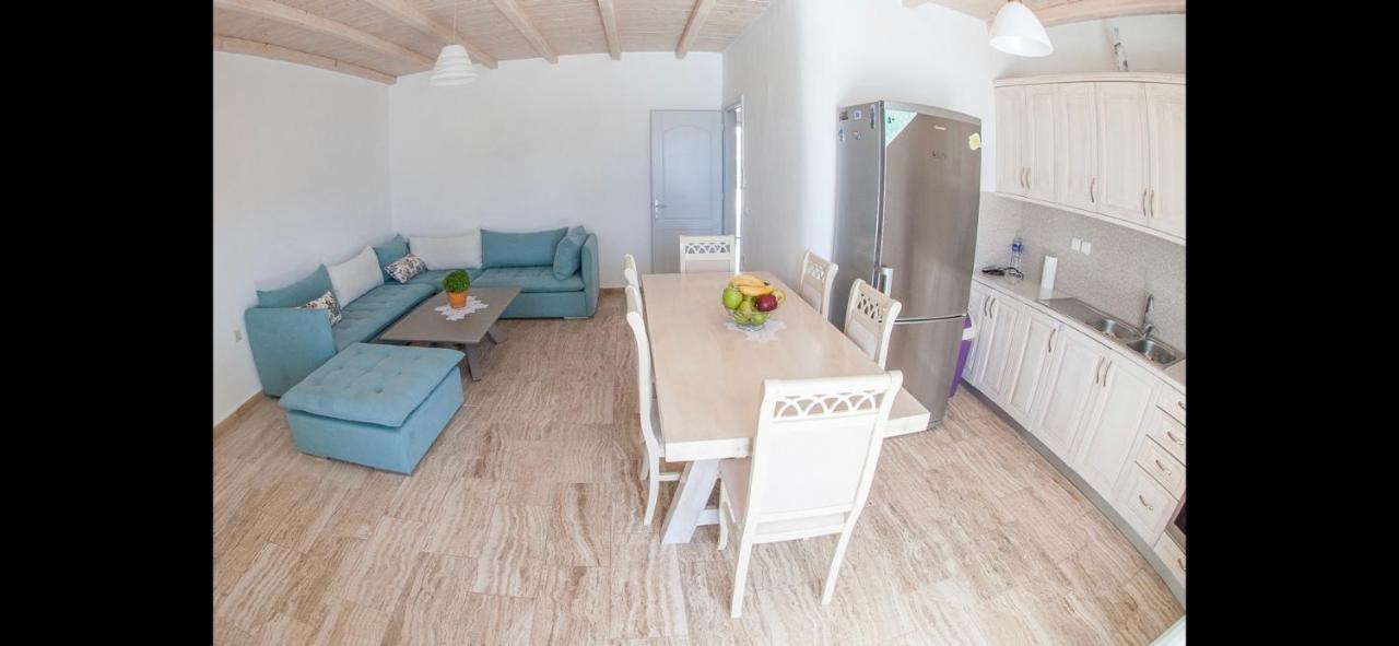 Elia Mykonos *